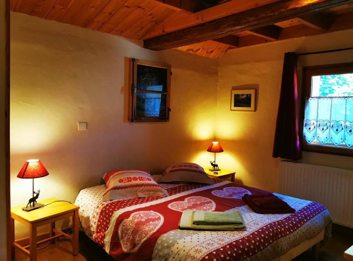 Gite D'Etape Auberge De L'Ardoisiere Jausiers Eksteriør billede