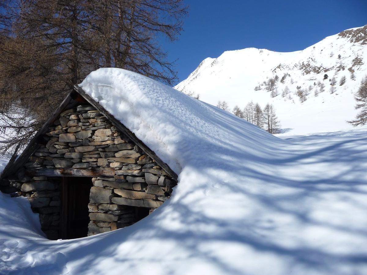 Gite D'Etape Auberge De L'Ardoisiere Jausiers Eksteriør billede